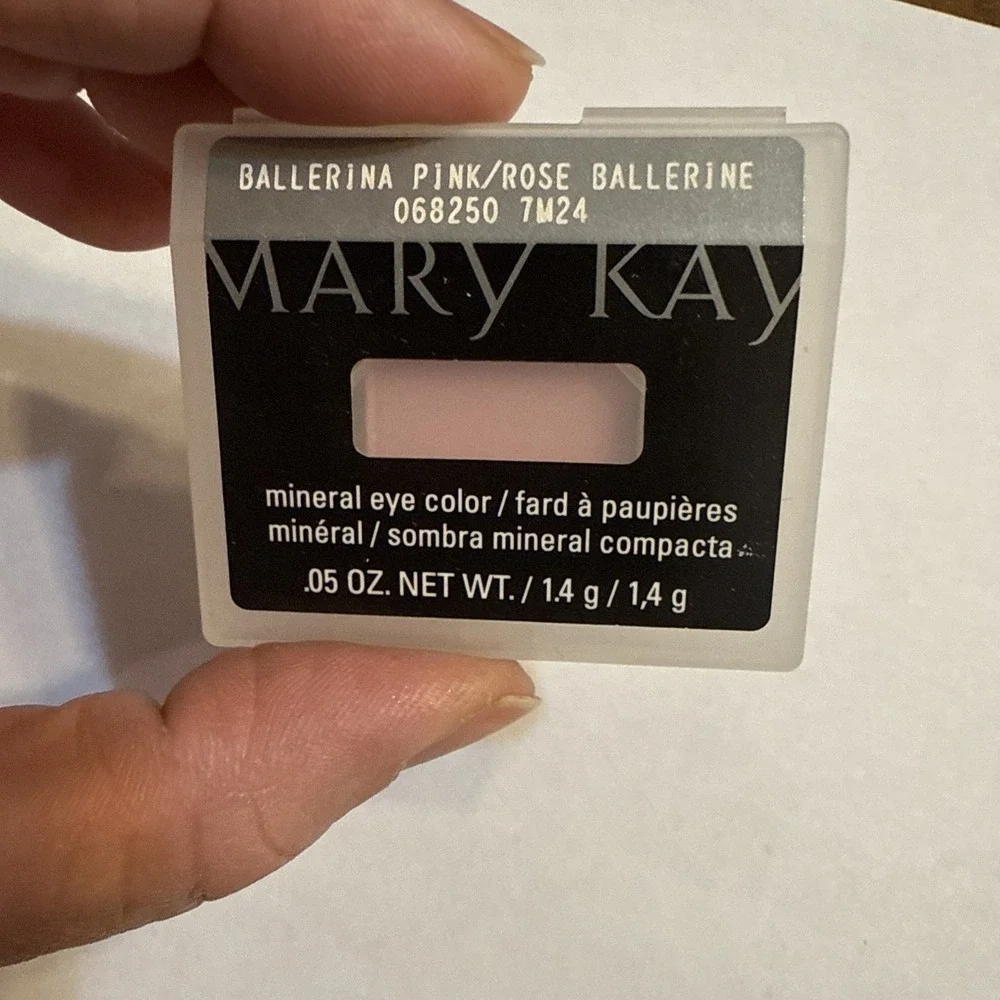 Mary Kay‎ Mineral Eye Color Ballerina Pink Full Size 068250 NEW DIXCONTINUED